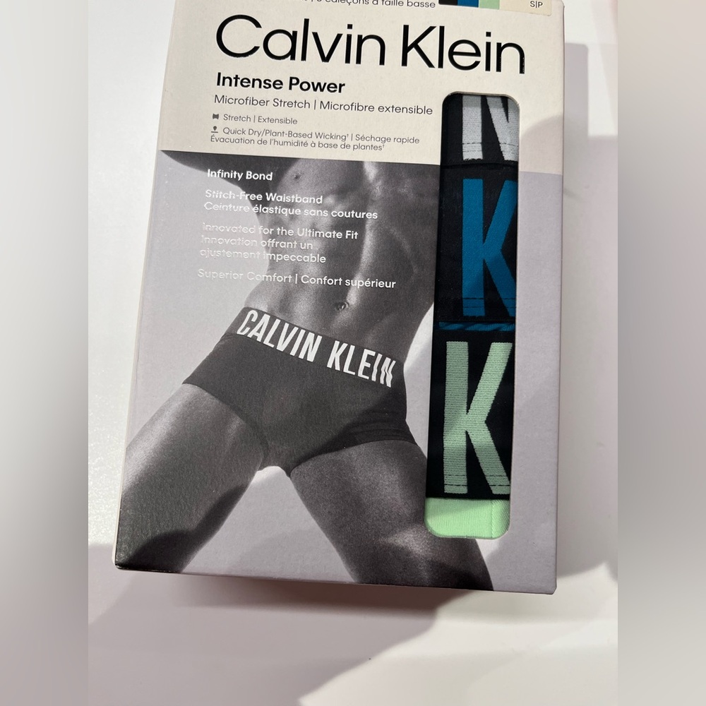 Calvin Klein Microfiber low rise  Trunk -stretch in size S large logo 3 pack